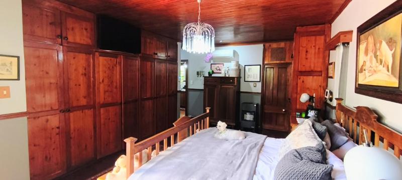 6 Bedroom Property for Sale in Kraaibosch Western Cape